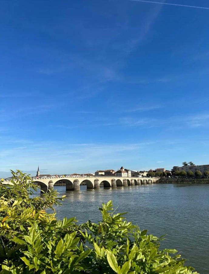 Le Lamartine - Vue Saone - Baignoire Ilot Mâcon エクステリア 写真